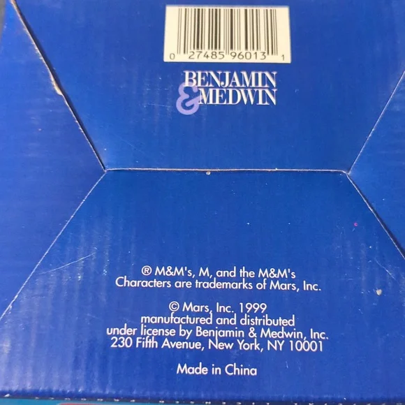 Red M&M's Soap dispenser 1999 - Picture 7 of 8